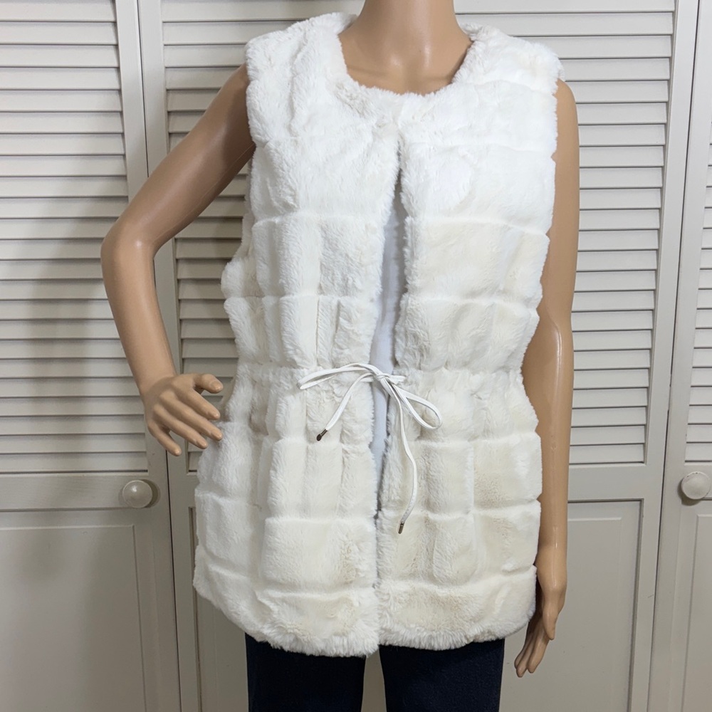 NWT Talbots Ivory Faux Rabbit Fur Vest with Tie at the Waist Medium